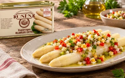 Espárragos de Navarra con vinagreta de huevo y pimiento